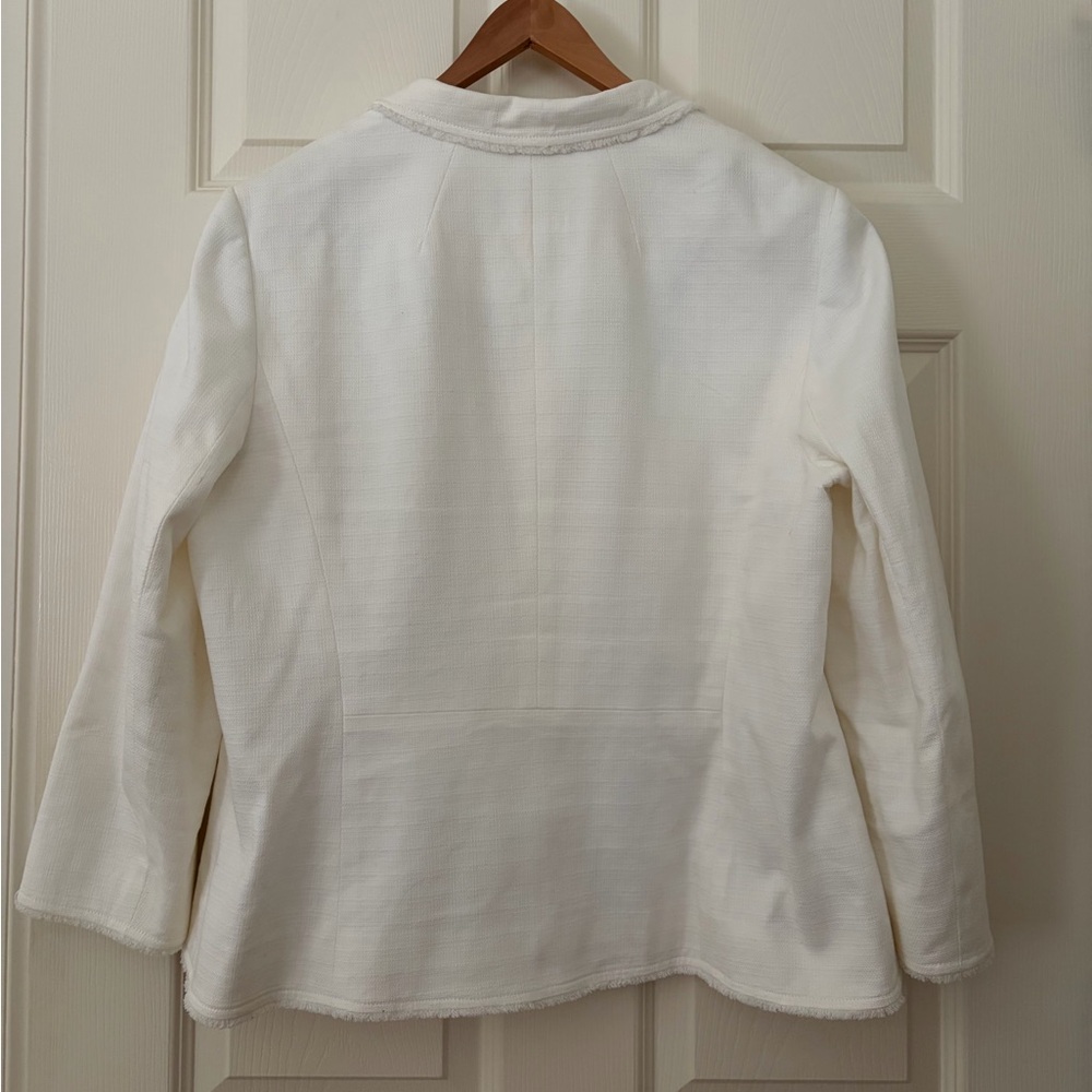 Talbots Classic White Blazer with fringe trim, size 16 - Picture 2 of 8